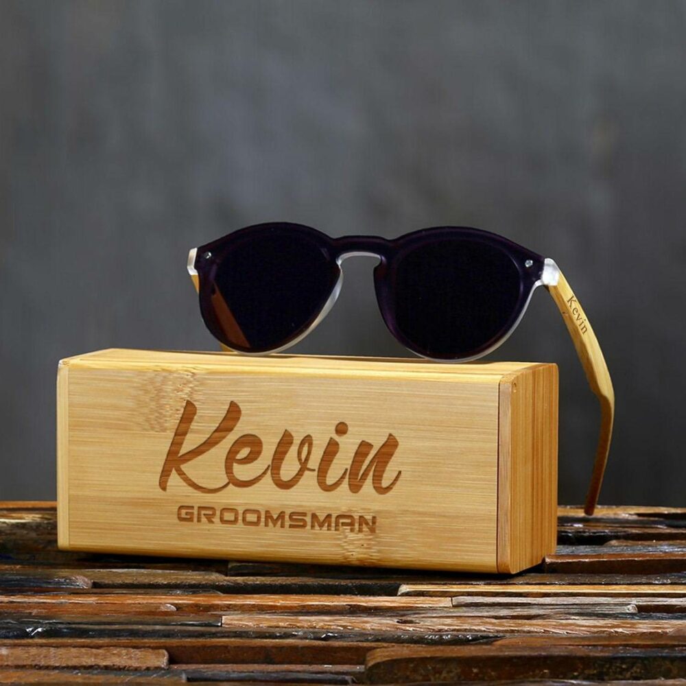 Groomsmen sunglasses and wooden case