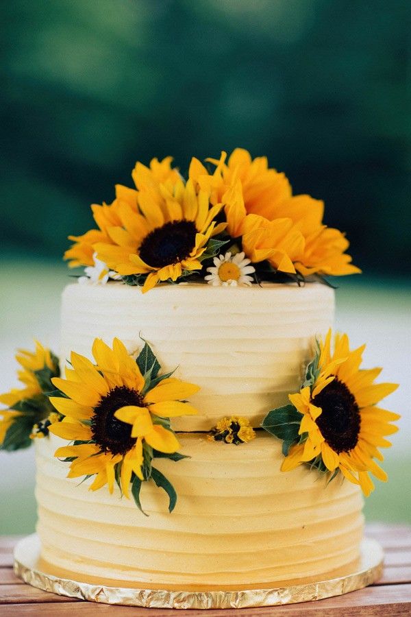 sunflower wedding cake