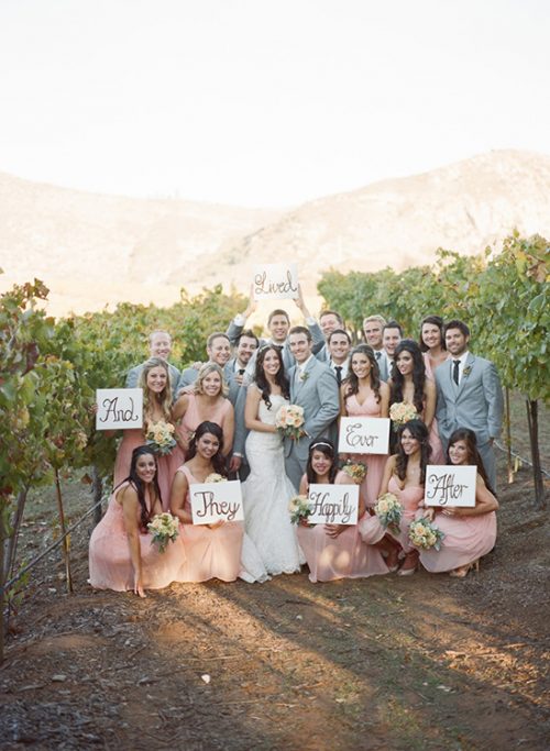 12 Incredible Bridal Party Photos (& How to Recreate Them) | Nearly ...