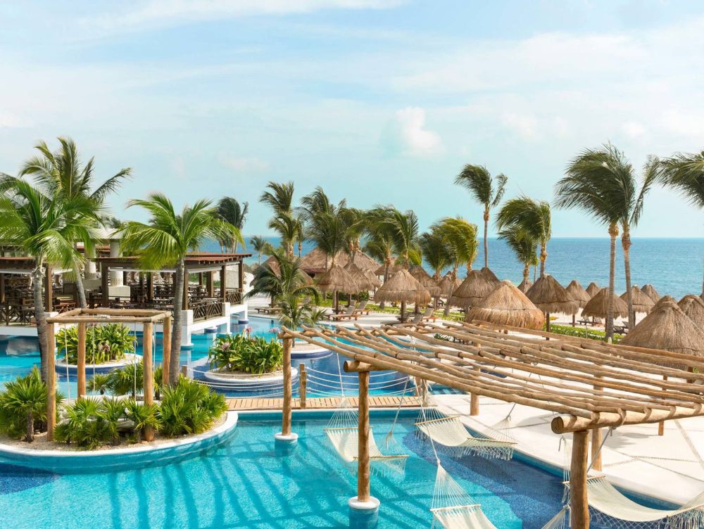 Excellence Playa Mujeres exterior & pool