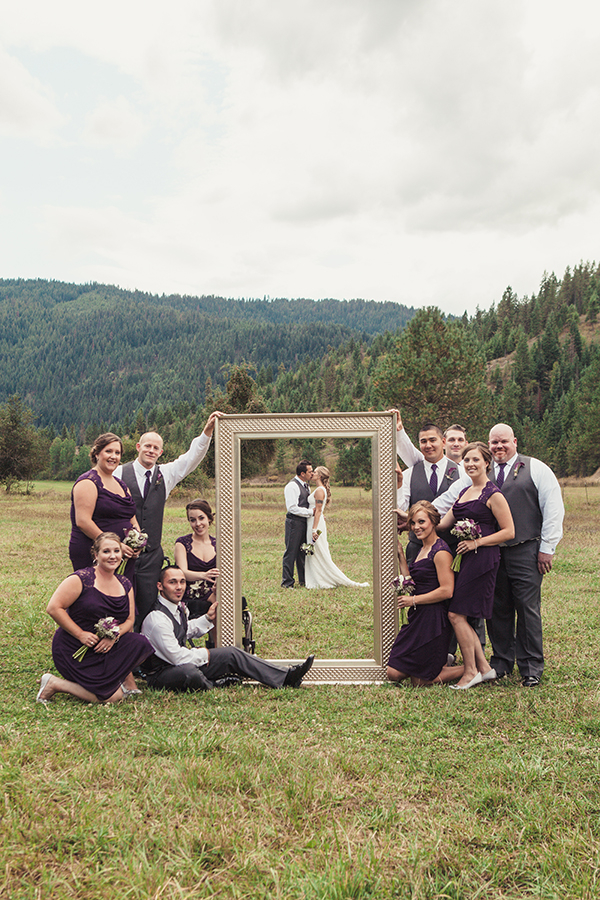 12 Incredible Bridal Party Photos (& How to Recreate Them)
