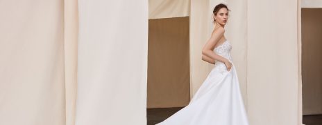 Strapless wedding gown by Justin Alexander