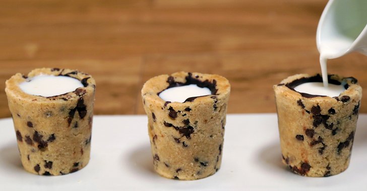 milk and cookie shooters are the perfect wedding dance floor treat