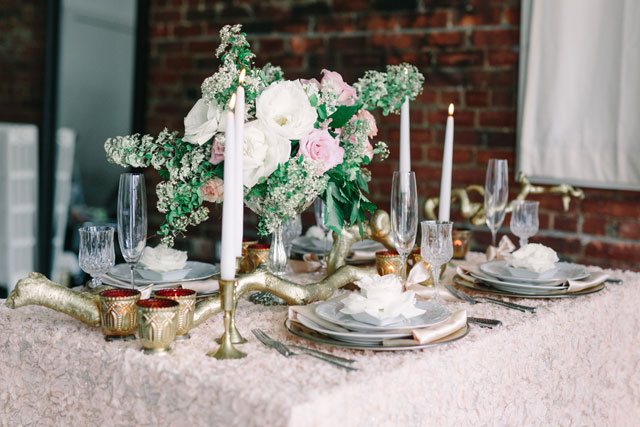A beautifully minimal rustic meets soft romance bridal inspiration shoot in Toronto by Aspyn & June Wedding Collective