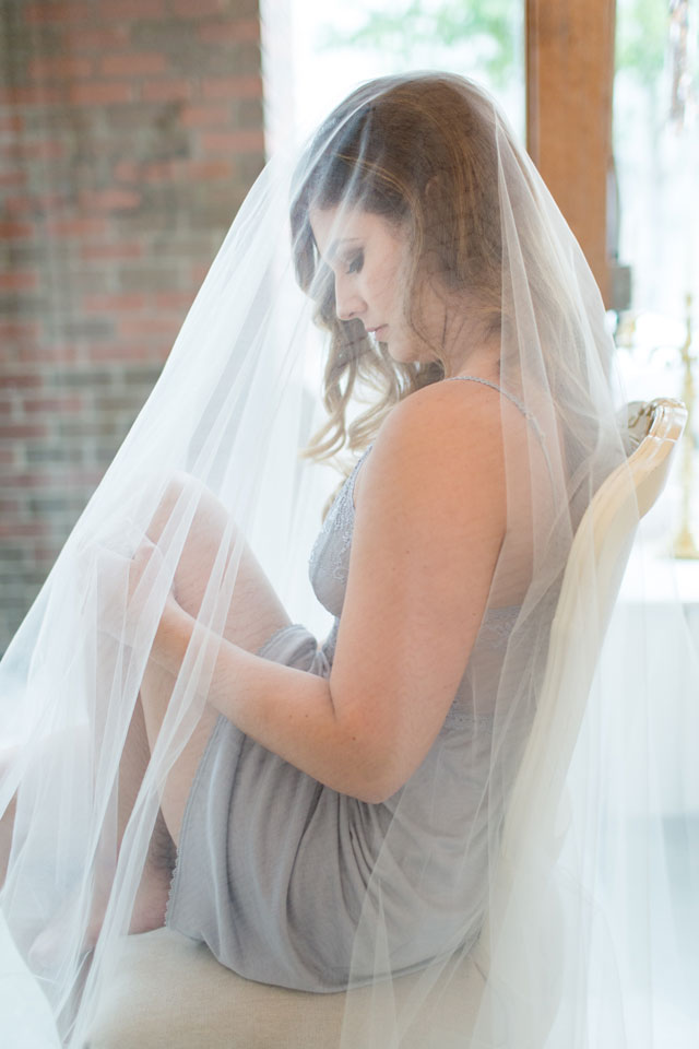 A modern and elegant bridal boutique boudoir shoot in San Diego | Cavin Elizabeth Photography: http://cavinelizabeth.com