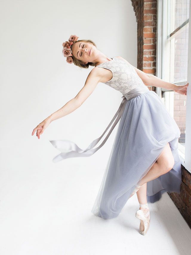 A ballet inspired bridal session in a light and airy studio space in Seattle by Lionlady Photography