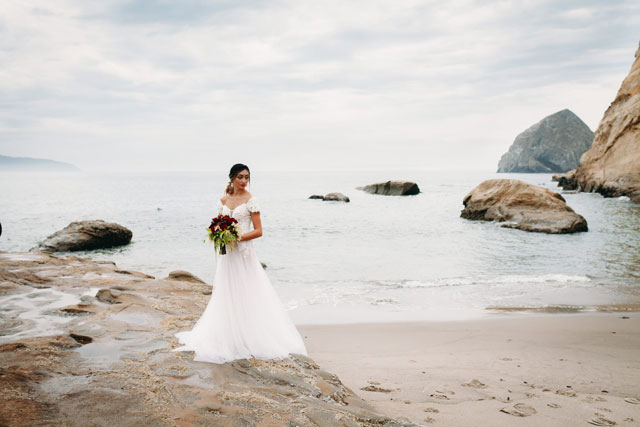 Spectacular Spanish inspired bridal portraits on the stunning coast of Oregon | Marcela Garcia Pulido Photography