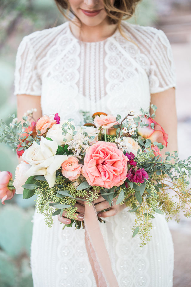 An Arizona sunsets bridal inspiration shoot with gorgeous florals and watercolor details by Roxanna Sue Photos