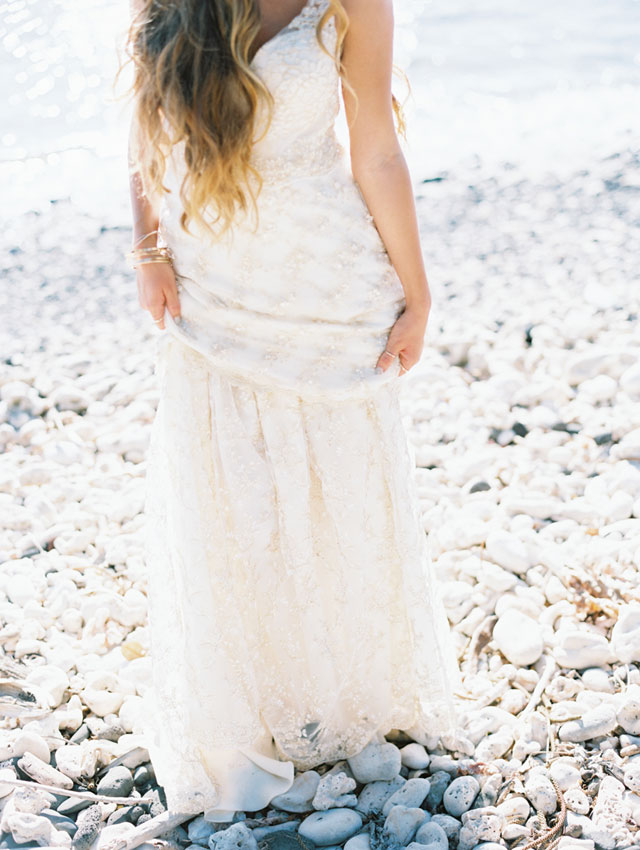 A seaside bridal shoot in Maui featuring a Joelle Perry wedding dress | Wendy Laurel: wendylaurel.com