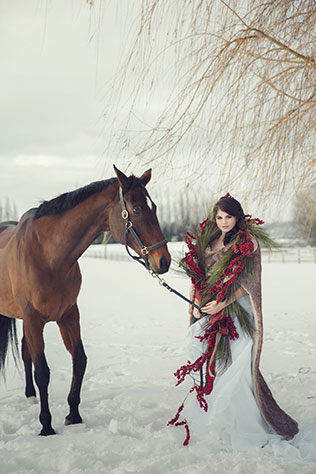 Magical winter bridal portraits with a horse and a romantic Old English feel by White Album Weddings