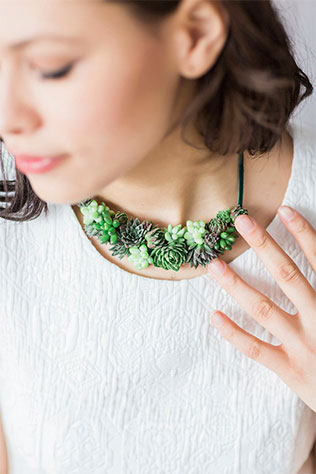 Living Succulent Statement Necklace | 5 Handmade Succulent Goodies to Include in Your Wedding