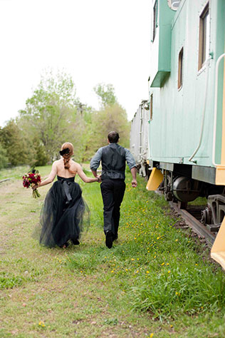 A wedding styled shoot inspired by Tris & Four's romance in Divergent | Ali & Garrett Wedding Photographers: aliandgarrett.com