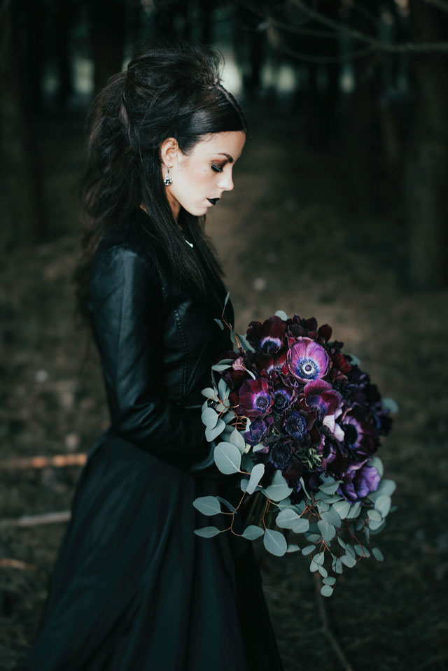 I'm Not Complete is a gothic bridal inspiration shoot featuring blood red roses, black bridal attire and moody elements by Italian photographer Andrea Fusaro