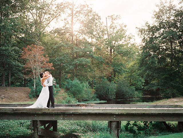 A European styled wedding inspiration shoot in autumn at a historic venue in Virginia by Andrew & Tianna Photography