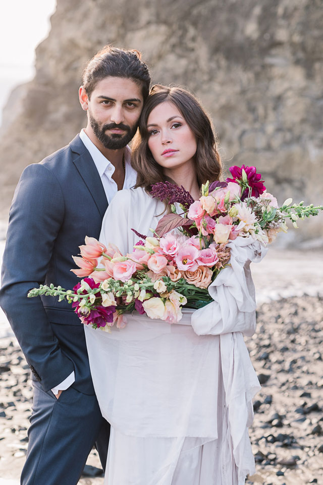 An organic and bohemian styled sand and sea mist Oregon coast inspiration shoot by Aperture Vision Photography