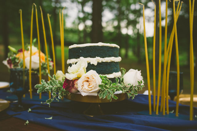 A richly hued zodiac wedding styled shoot in navy blue and gold | April and Paul: http://www.aprilandpaul.com | Lovegood Wedding & Event Rentals: http://www.lovegoodweddings.com