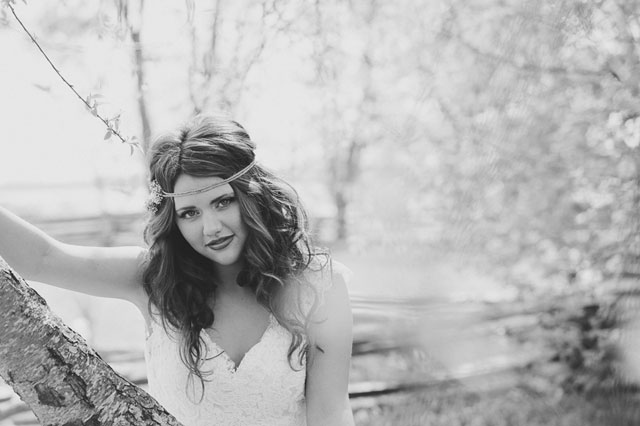 A bridal shoot inspired by effortless bohemian style | Birds of a Feather Photography: birdsofafeatherphotos.com