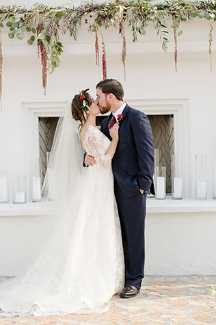 A marsala wedding inspiration shoot in New Orleans with bohemian flair | Brocato Photography: http://www.brocatophoto.com | It's Your Time Events: https://www.itsyourtimeevents.com