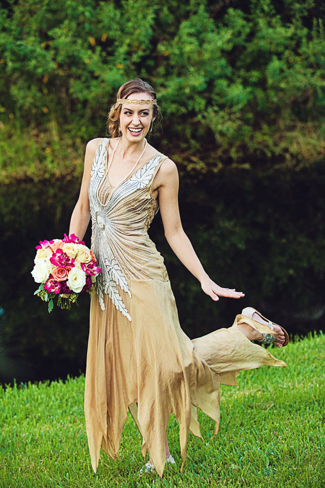 A glamorous Great Gatsby art deco wedding inspiration shoot with bold colors // photo by Caroline Nicole Photography: http://www.carolinenicolephotography.com || see more on https://blog.nearlynewlywed.com