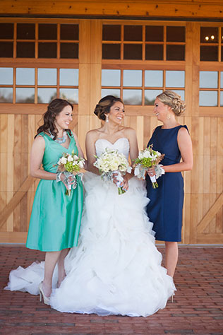 A metallic and gemstone themed barn wedding inspiration shoot at Historic Rural Hill // photos by Erin Kranz Photography: http://www.erinkranz.com || see more on https://blog.nearlynewlywed.com