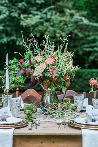 A romantic garden wedding inspiration shoot at Deepwood Historic Estates by Gina Neal Photography