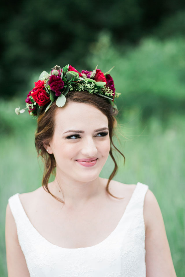 A mountaintop berry boho wedding inspiration shoot with agate and geometric details by Jana Scott Photography