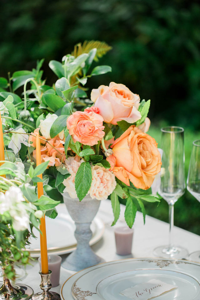 A romantic Southern gold and peach Savannah elopement styled shoot by Jessica Roberts Photography
