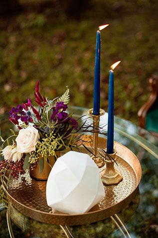 An autumn jewel toned styled wedding at a glass house in Big Grove Forest by Kaula Marie Photography