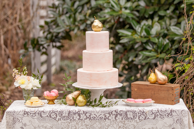 French garden wedding inspiration with a soft blush palette by Kelly Martin || see more on blog.nearlynewlywed.com
