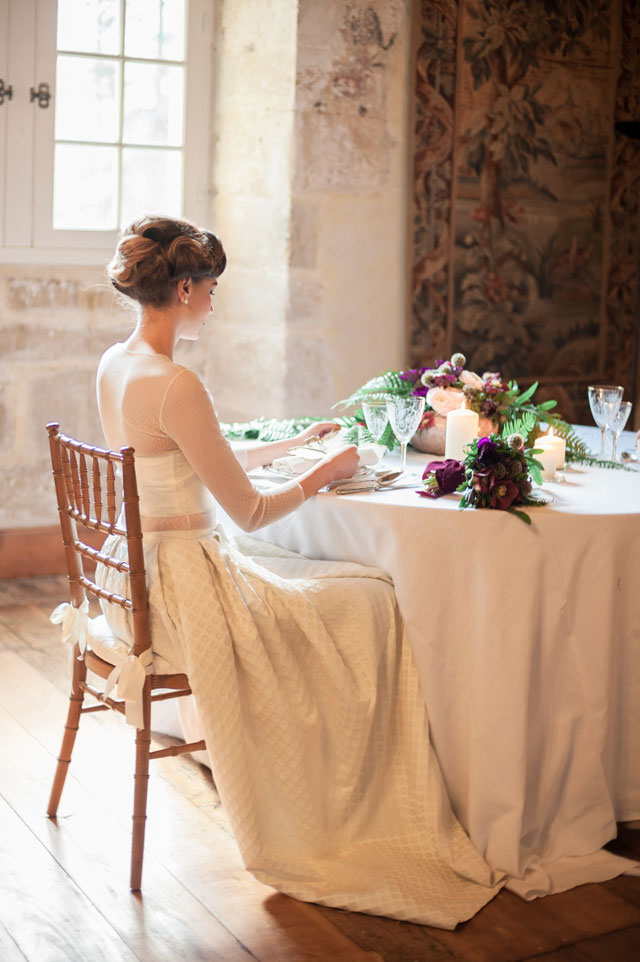 A mysterious and luxurious wedding inspiration at Chateau la Commanderie in the countryside of the South of France by L.A. Belle France photographie