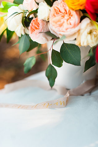 A beautiful springtime styled shoot with elegant calligraphy, stunning florals and organic details | Lauren R Swann Photography: http://laurenrswann.com