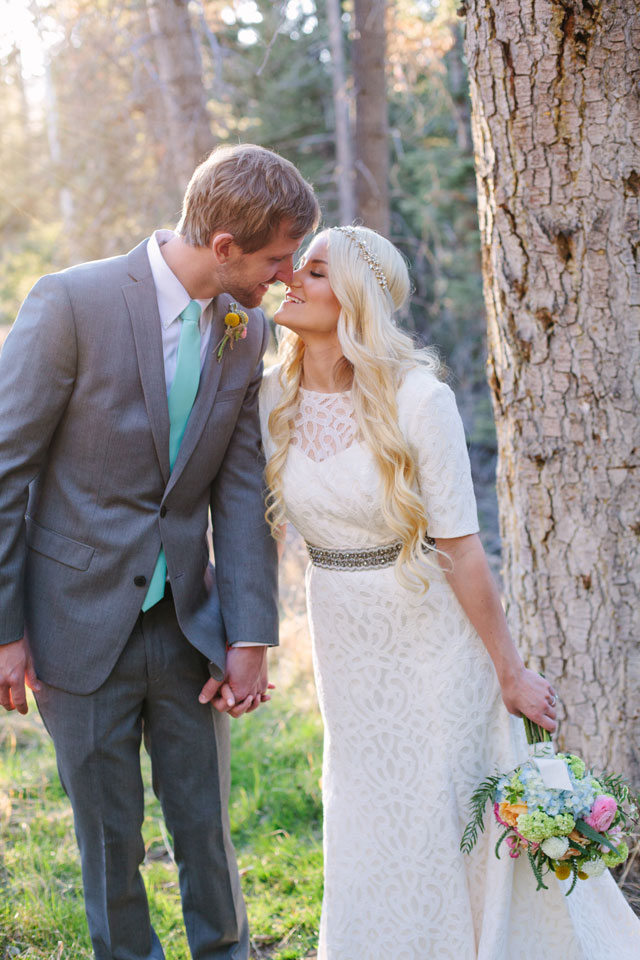 A bohemian, woodsy bridal session on Cedar Mountain in Utah // photos by M. Felt Photography: http://mfeltphotography.com || see more on https://blog.nearlynewlywed.com