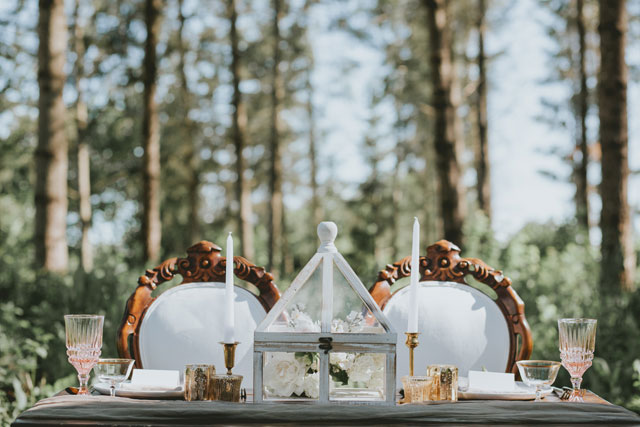 A modern fairy tale wedding styled shoot in the woods with an eco-friendly twist by Marcela Pulido Photography and Rose & Stone
