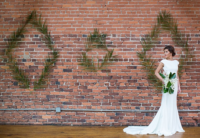 A vibrant and glam mid-century modern wedding inspiration shoot with sparkle by Marissa Cribbs Photography
