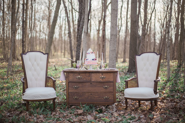 A sweet and intimate earth, wind and love wedding inspiration shoot by Maykell Araica Photography