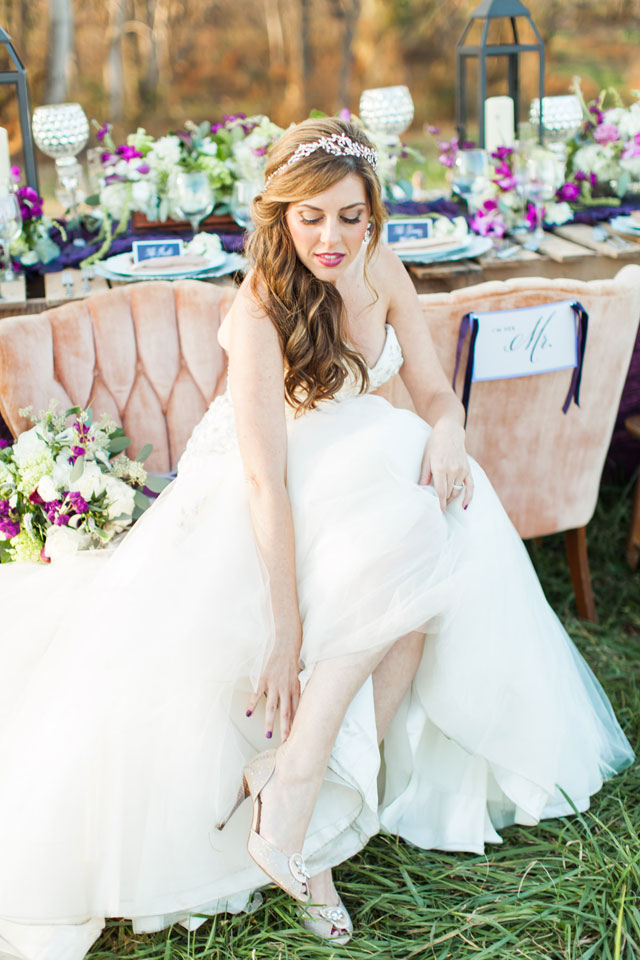 A sunny and glamorous rustic purple wedding inspiration shoot | Melissa Hoko Photography