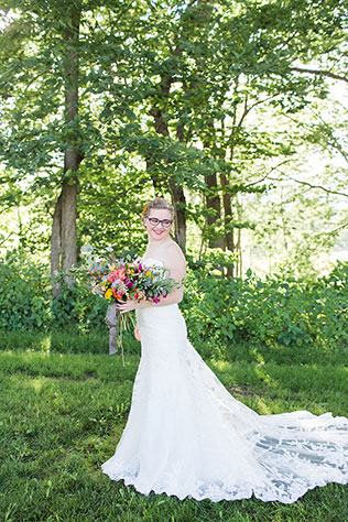 A Pennsylvania wedding styled shoot featuring a colorful table amongst the lush vines at Grovedale Winery by Seneca Ryan Co. and Forget-Me-Not Rentals