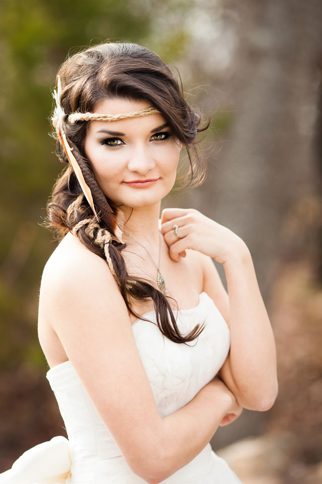 A Native American bridal session celebrating the bride's Choctaw Nation heritage // photo by Picturesque Photos by Amanda: http://www.picturesquephotosbyamanda.com || see more on https://blog.nearlynewlywed.com
