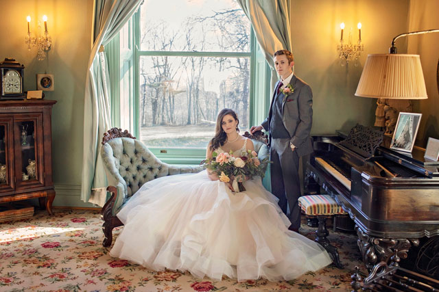 A stylized shoot featuring vintage romance at the Pettengill-Morron House by Shelby Photography