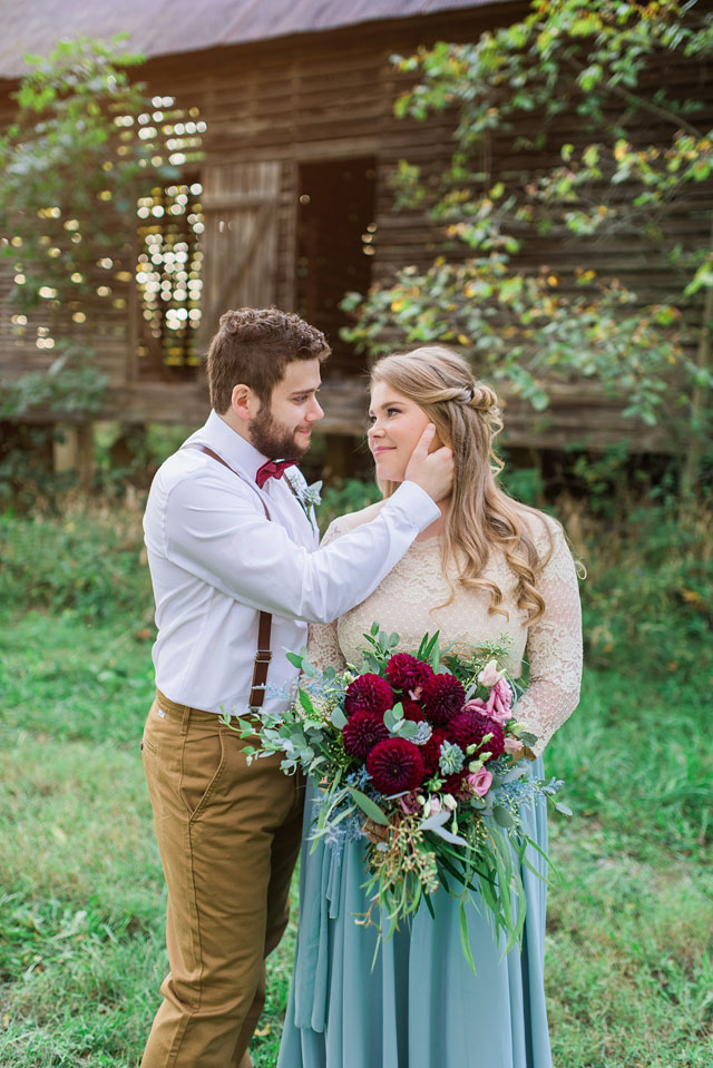 A romantic yet rustic backyard elopement inspiration shoot by Sophia Joël Photography