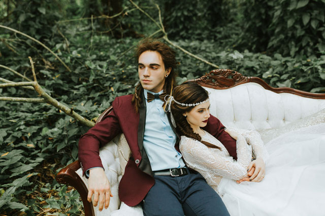 An inspiring Southern romance styled shoot in Florida featuring vintage style by the Portos