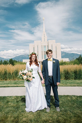 A sweet backyard garden party wedding in Utah with a doughnut tower | Ali Sumsion Photography