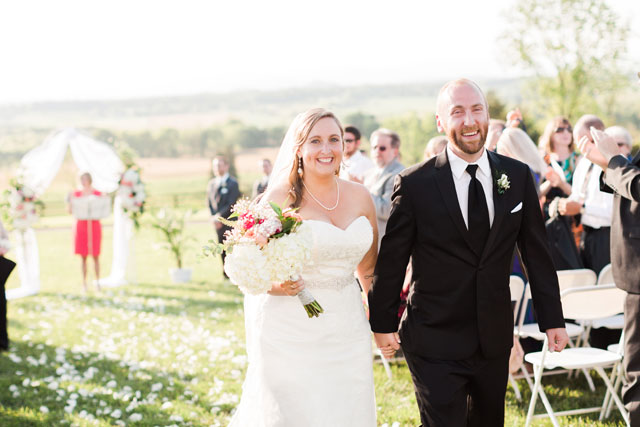 A neutral pink estate wedding in the Blue Ridge Mountains | Alicia Lacey Photography: http://www.alicialaceyphotography.com