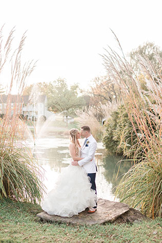 A gorgeous peach, blush and mint travel themed wedding by Alicia Lacey Photography