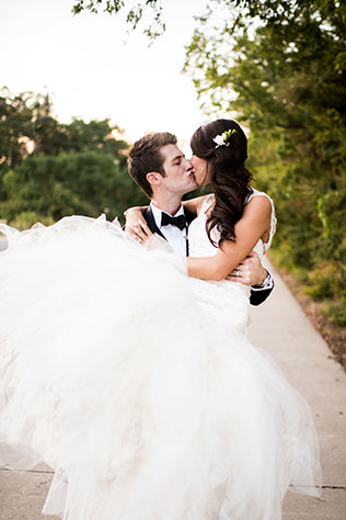 A chic DIY gray lakeside wedding in Dallas by Andrea Elizabeth Photography