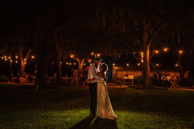 A Florida ranch wedding with gorgeous rustic details, a pink palette and smoke bombs by Ashlee Hamon Photography
