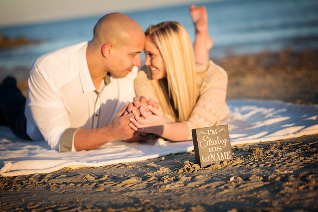 A cozy and romantic engagement session on the quiet beaches of Hampton Roads | Ashley Peterson Photography: http://www.ashleypetersonphotography.com