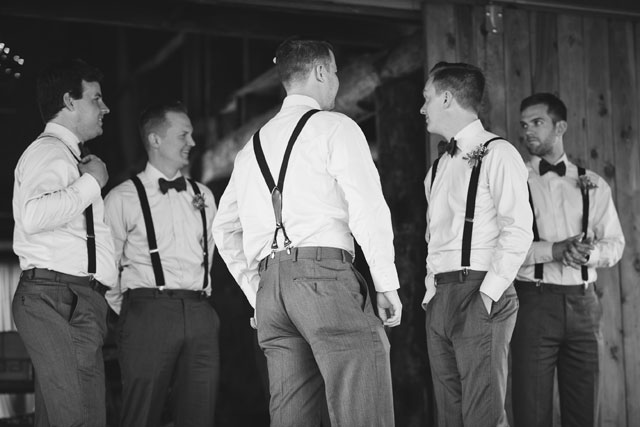 A rustic garden party barn wedding with purple and lace details | Bit of Ivory Photography: http://www.bitofivoryphotography.com
