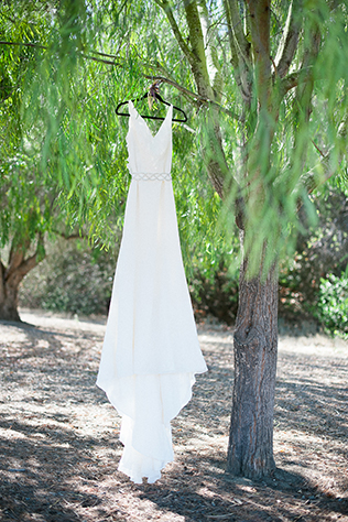 A rustic purple wedding at a popular summer camp in Bommer Canyon // photos by Brandi Welles Photographer: http://www.brandiwellesphotographer.com || see more on https://blog.nearlynewlywed.com
