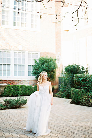 A traditional and classic Southern wedding at the Texas Women's Federation by Brittany Jean Photography and Eclipse Event Co.